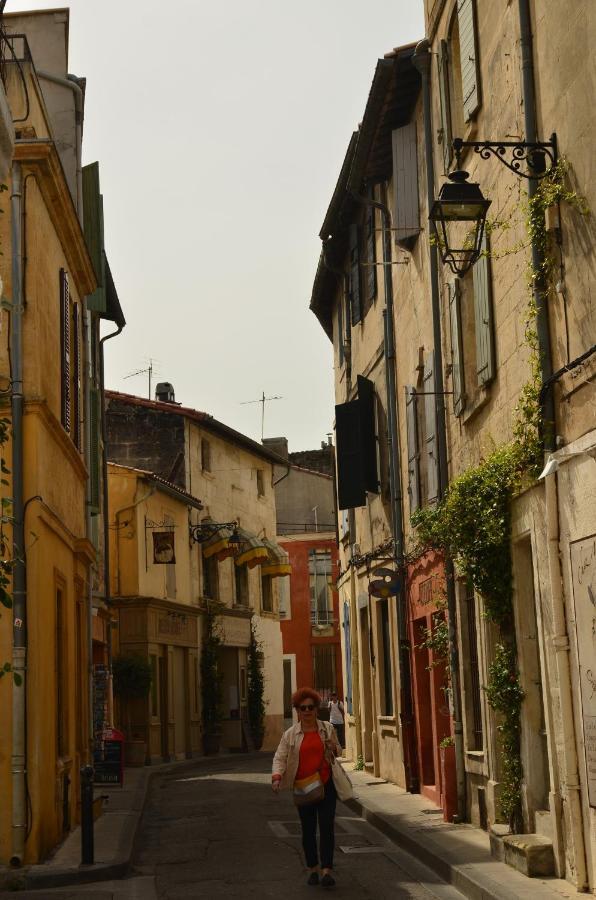 Apartament Aux Pieds Des Arenes Arles Zewnętrze zdjęcie